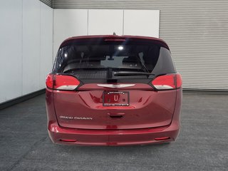 2022 Chrysler Grand Caravan SXT in Saint-Hyacinthe, Quebec - 3 - w320h240cpx