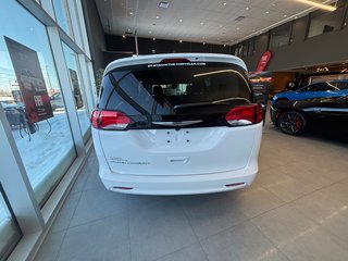 2024 Chrysler Grand Caravan SXT in Saint-Hyacinthe, Quebec - 3 - w320h240cpx