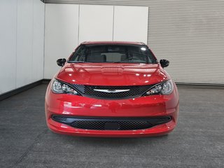 2025 Chrysler Grand Caravan SXT in Saint-Hyacinthe, Quebec - 2 - w320h240cpx