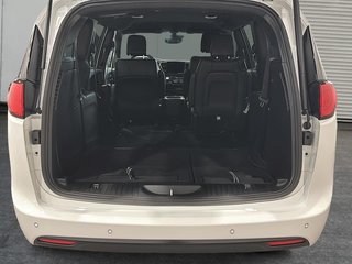 2025 Chrysler Grand Caravan SXT in Saint-Hyacinthe, Quebec - 5 - w320h240cpx