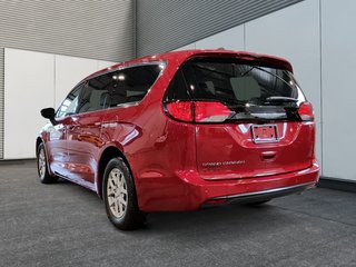 Chrysler Grand Caravan SXT 2027 à Saint-Hyacinthe, Québec - 4 - w320h240cpx