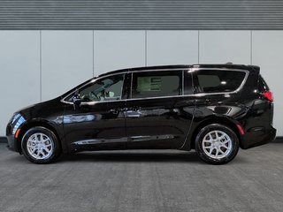 2027 Chrysler Grand Caravan SXT in Saint-Hyacinthe, Quebec - 5 - w320h240cpx