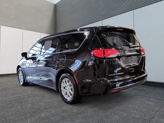 2027 Chrysler Grand Caravan SXT in Saint-Hyacinthe, Quebec - 4 - w320h240cpx