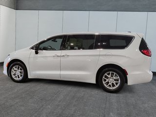 2027 Chrysler Grand Caravan SXT in Saint-Hyacinthe, Quebec - 5 - w320h240cpx