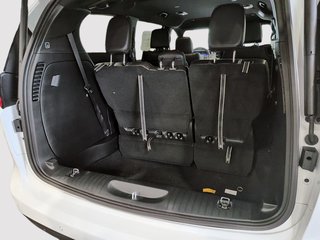 2027 Chrysler Grand Caravan SXT in Saint-Hyacinthe, Quebec - 6 - w320h240cpx