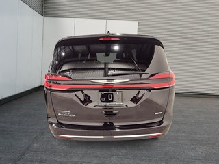 Chrysler Pacifica SELECT AWD 2026 à Saint-Hyacinthe, Québec - 3 - w320h240cpx