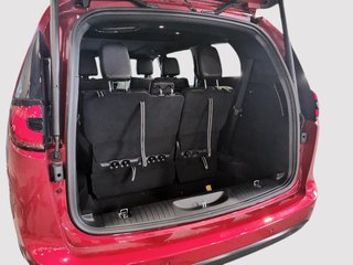 2027 Chrysler Pacifica SELECT in Saint-Hyacinthe, Quebec - 6 - w320h240cpx
