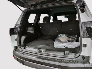 2026 Jeep Cherokee LAREDO in Saint-Hyacinthe, Quebec - 6 - w320h240cpx