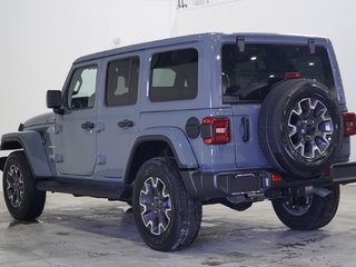 2024 Jeep WRANGLER 4-Door SAHARA in Saint-Hyacinthe, Quebec - 6 - w320h240cpx