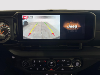 Jeep Wrangler 4-Door SAHARA 2024 à Saint-Hyacinthe, Québec - 6 - w320h240cpx