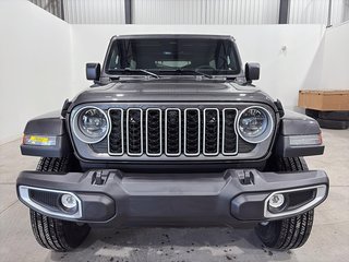 Jeep Wrangler 4-Door SAHARA 2026 à Saint-Hyacinthe, Québec - 2 - w320h240cpx