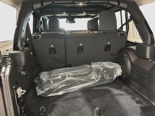 2026 Jeep Wrangler 4-Door WILLYS in Saint-Hyacinthe, Quebec - 6 - w320h240cpx