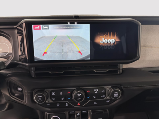 Jeep Wrangler 4-Door SAHARA 2026 à Saint-Hyacinthe, Québec - 6 - w320h240cpx