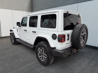 Jeep Wrangler 4-Door SAHARA 2026 à Saint-Hyacinthe, Québec - 4 - w320h240cpx