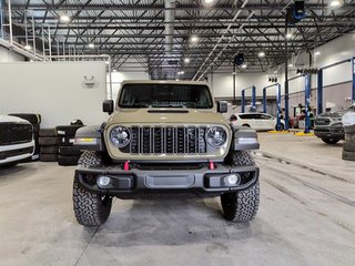 2026 Jeep Wrangler 4-Door RUBICON in Saint-Hyacinthe, Quebec - 2 - w320h240cpx