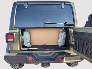 2026 Jeep Wrangler in Saint-Hyacinthe, Quebec - 6 - w320h240cpx