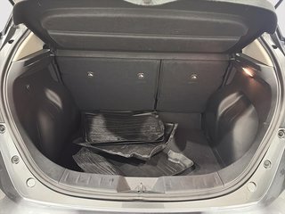 2024 Nissan LEAF SV in Saint-Hyacinthe, Quebec - 6 - w320h240cpx