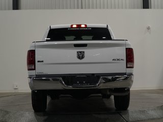 2022 Ram 1500 Classic SLT 5.7L V8 CREWCAB 4X4 in Saint-Hyacinthe, Quebec - 5 - w320h240cpx