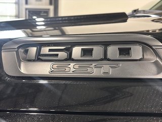 2025 Ram 1500 WARLOCK in Saint-Hyacinthe, Quebec - 5 - w320h240cpx