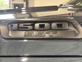 Ram 1500 WARLOCK 2025 à Saint-Hyacinthe, Québec - 5 - w320h240cpx