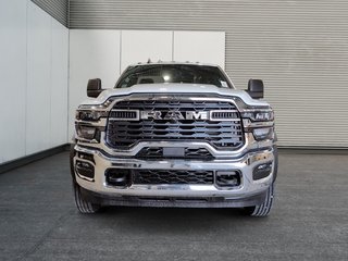 2026 Ram 5500 TRADESMAN in Saint-Hyacinthe, Quebec - 2 - w320h240cpx