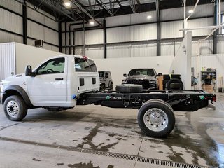 2026 Ram 5500 TRADESMAN in Saint-Hyacinthe, Quebec - 5 - w320h240cpx