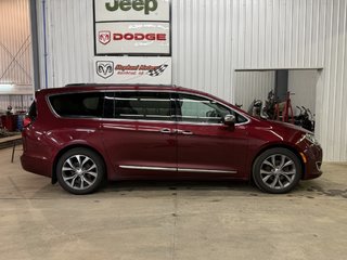 2017 Chrysler Pacifica Limited in Barrhead, Alberta - 2 - w320h240cpx
