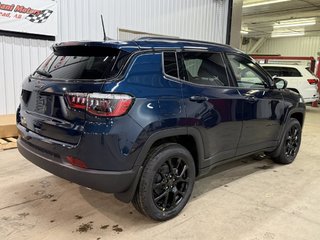 2026 Jeep Compass NORTH in Barrhead, Alberta - 3 - w320h240cpx