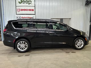 2022 Chrysler Pacifica Touring All wheel drive in Barrhead, Alberta - 2 - w320h240cpx
