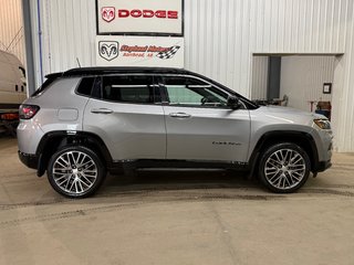 2024 Jeep Compass Limited 4x4 in Barrhead, Alberta - 2 - w320h240cpx