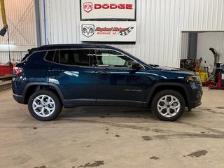 2026 Jeep Compass NORTH in Barrhead, Alberta - 2 - w320h240cpx