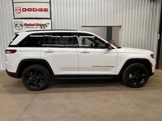 2024 Jeep Grand Cherokee Limited in Barrhead, Alberta - 2 - w320h240cpx