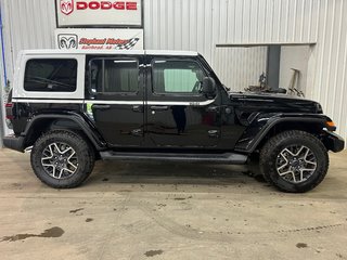 2026 Jeep Wrangler 4-Door SAHARA in Barrhead, Alberta - 2 - w320h240cpx