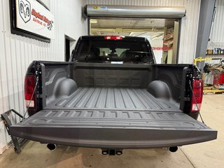 2024 Ram 1500 Classic Tradesman Crew Cab Hemi 4x4 in Barrhead, Alberta - 5 - w320h240cpx