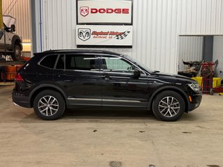 2021 Volkswagen Tiguan Comfortline All wheel drive in Barrhead, Alberta - 2 - w320h240cpx