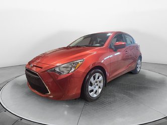 2020 Toyota Yaris Hatchback LE