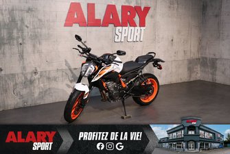 2021 KTM DUKE R 890