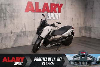 2023 Yamaha XMAX 300