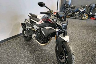 2025 CF Moto 800NK