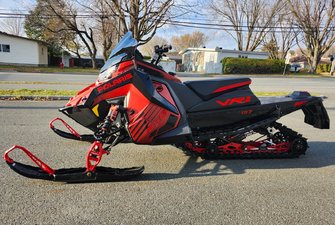 Polaris 850 INDY VR1 137 DYNAMIX EDITION  2025