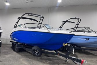 2025 Yamaha BXT1900E-BAP AR250 SPACE BLUE