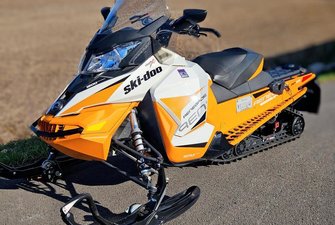 2017 Ski-Doo RENEGADE 1200