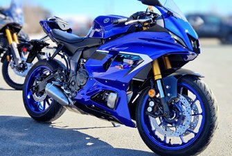 Yamaha R7  2025