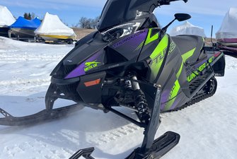 Arctic Cat ZR 9000 THUNDERCAT MACHINE TRES PROPRE , CHENILLE NEUVE 2023