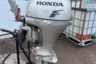 2008 Honda 15 HP 4 temps Bf15