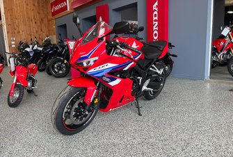 Honda CBR 650 E-CLUTCH ABS SPORT PETITE PLAQUE 2025