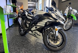 2025 Kawasaki Ninja ZX-4RR