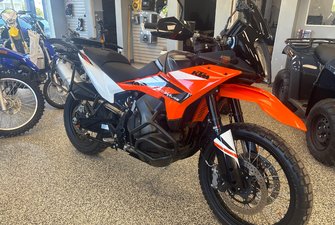 KTM ADVENTURE 890 MOTO AVENTURE A L'ETAT NEUF 1