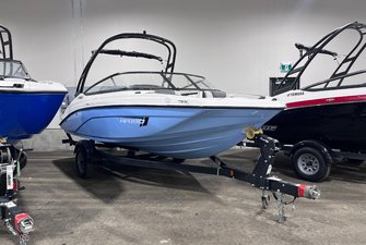 2025 Yamaha AR190