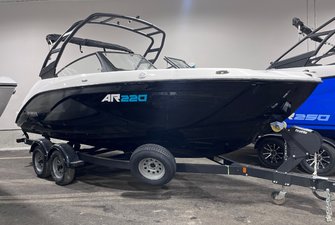 Yamaha AR220  2025